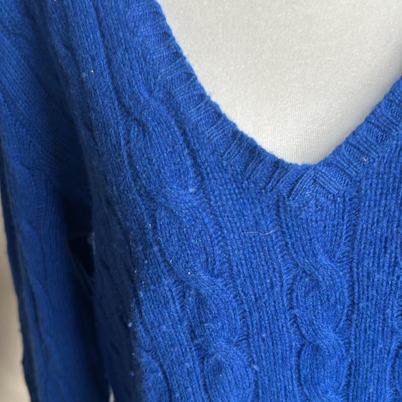 Polo Ralph Lauren blue vneck cable knit sweater lightweight 💙 - Picture 5 of 5